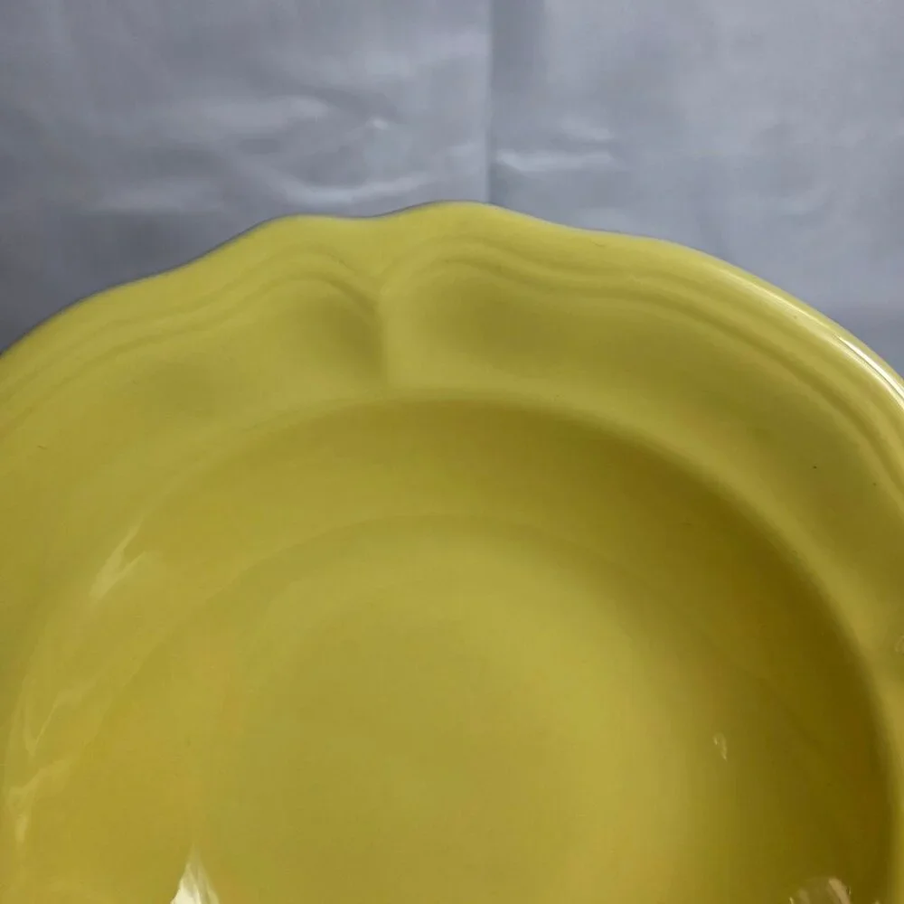 ONE Federalist by Sears Buttercup Serving Bowl Yellow with Scalloped Edge 9 Inch